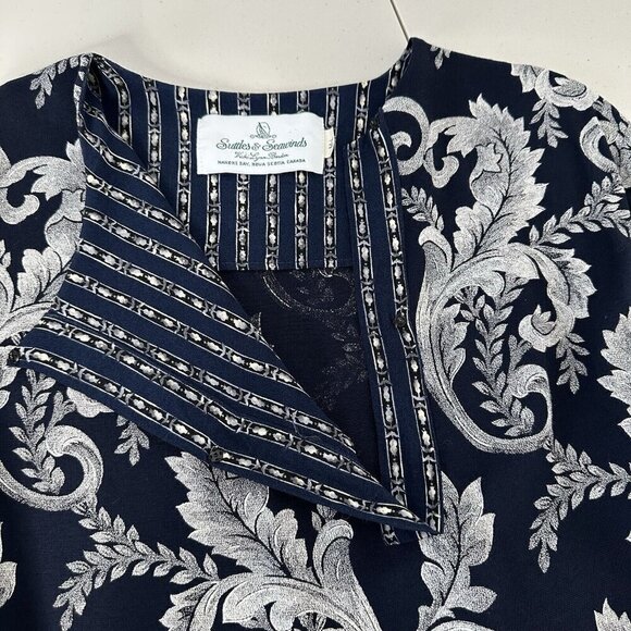 Suttles and Seawinds Tunic Top Size M L Floral Blue Art to wear Slit Side - Picture 13 of 13